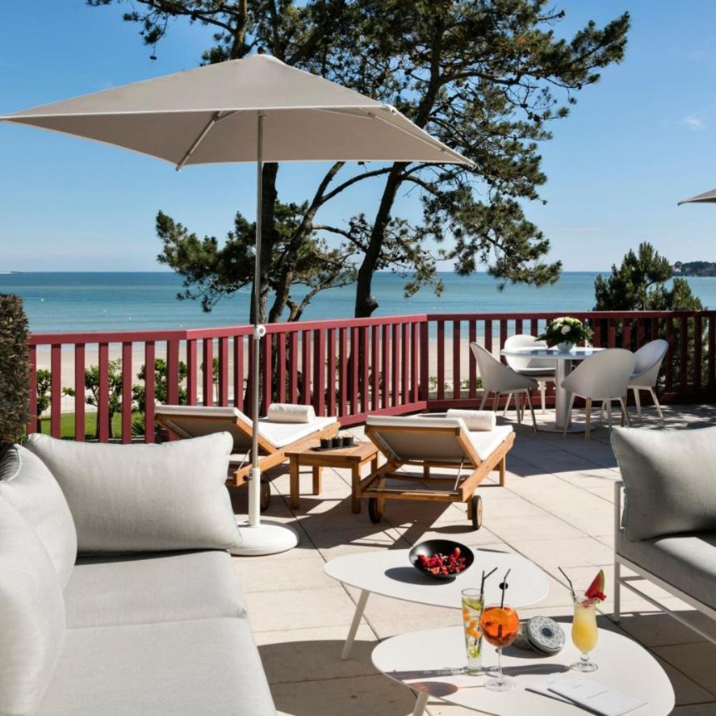 Le spa de l’hôtel Barrière L’Hermitage La Baule s’associe à Augustinus Bader