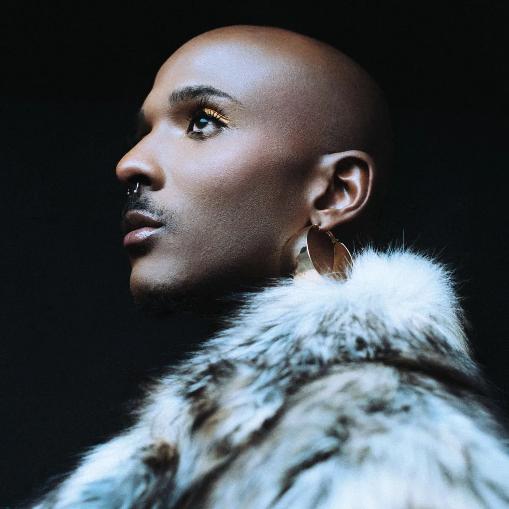 Interview – Noam Sinseau